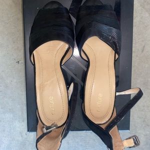 Women’s designer flats size 9